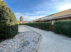 Bel appartement avec place de parking privée, piscines
